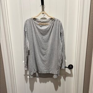 lululemon athletica Heather Gray Long Sleeve Top